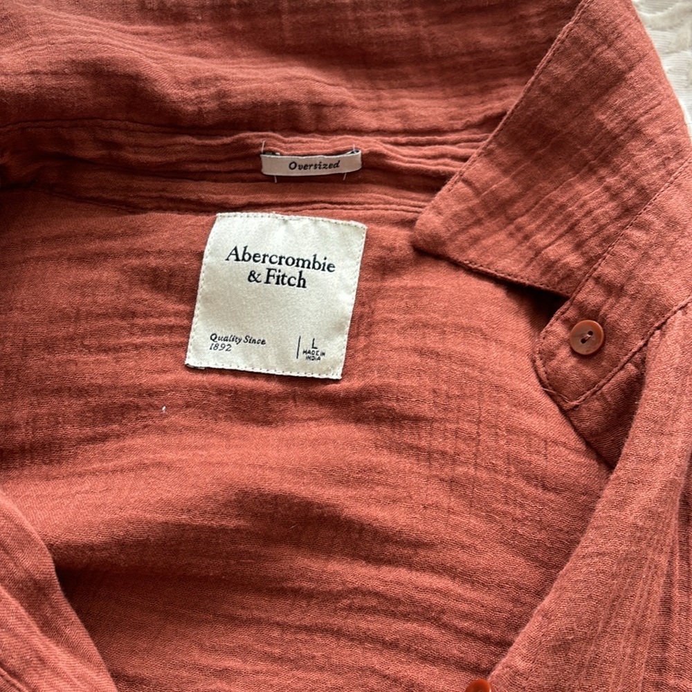 A&F button up top - Picture 2 of 3